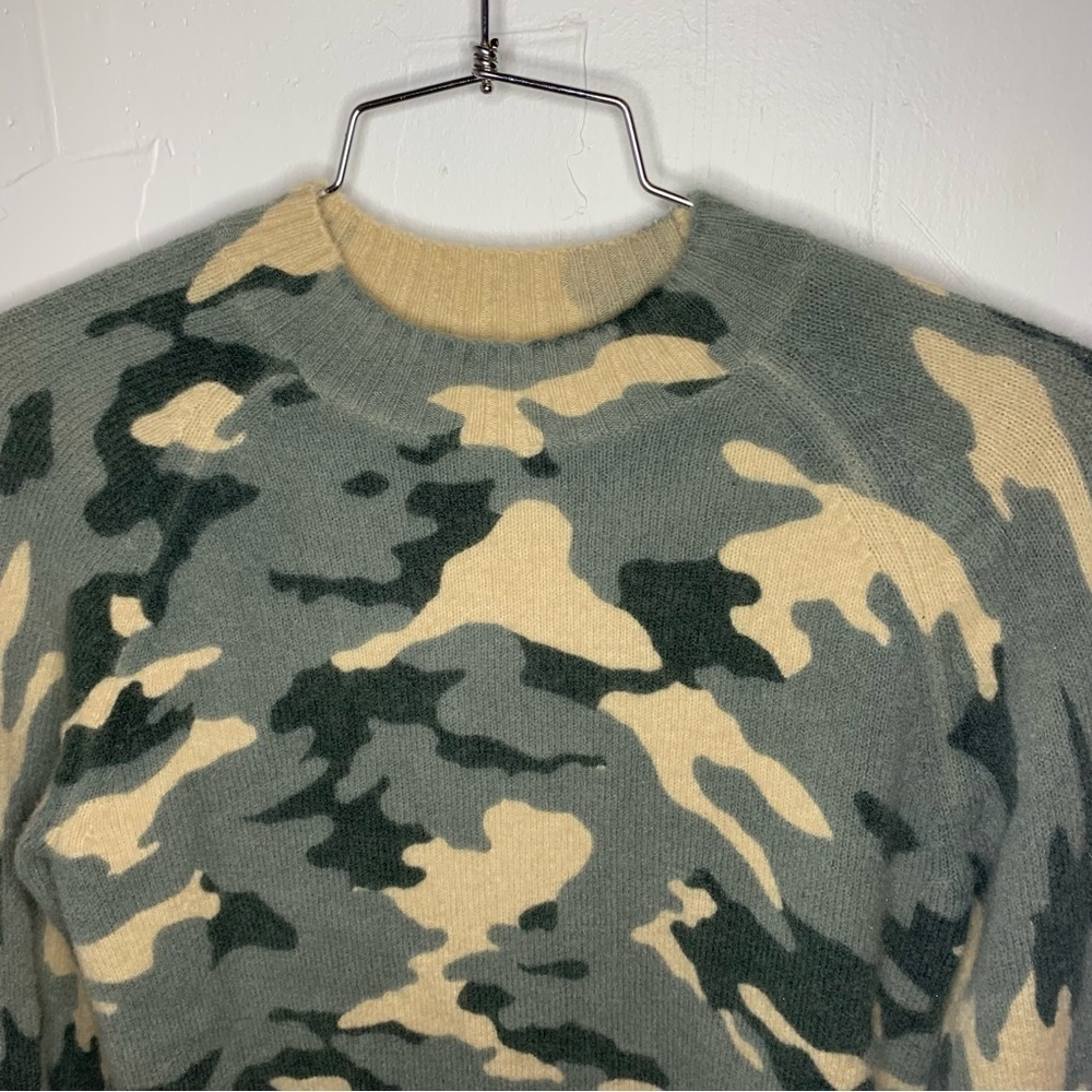 Banana Republic Camo Print Wool Blend Long Sleeve Crewneck Sweater​​​​​ - Picture 8 of 9